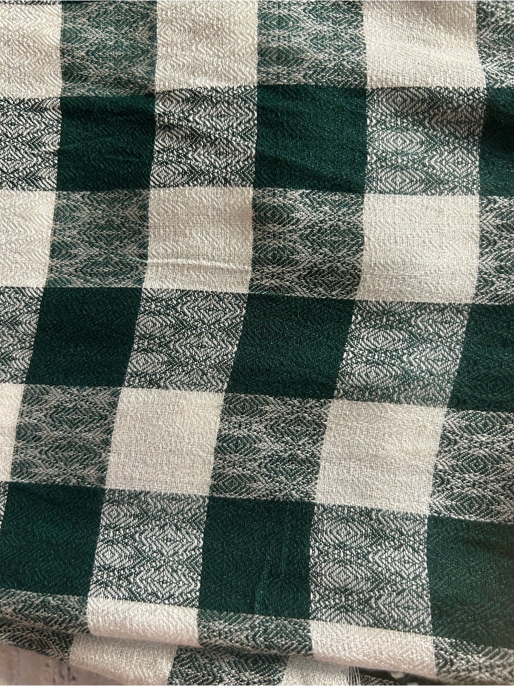 UG APPAREL UNIVERSITY GIRLS COLLEGIATE 100% VISCOSE GREEN/WHITE PLAID SCARF O/S - Picture 10 of 11